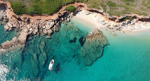  ΠΑΡΑΛΙΕΣ ΜΕ ΚΡΥΣΤΑΛΛΙΝΑ ΝΕΡΑ