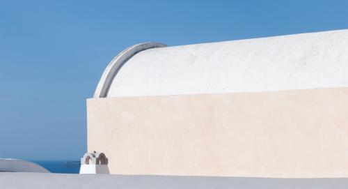 ΜΟΝΑΔΙΚΟΣ ΣΥΝΔΥΑΣΜΟΣ ΛΕΥΚΟΥ ΚΑΙ ΓΑΛΑΖΙΟΥ